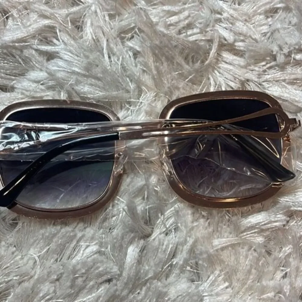 Oversized Rhinestone‎ Square Frame Sunglasses